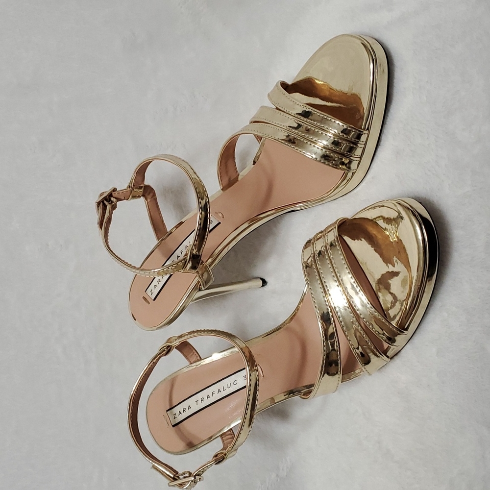 Zara Trafaluc ankle strap heel shoes 39 gold (Ss30)